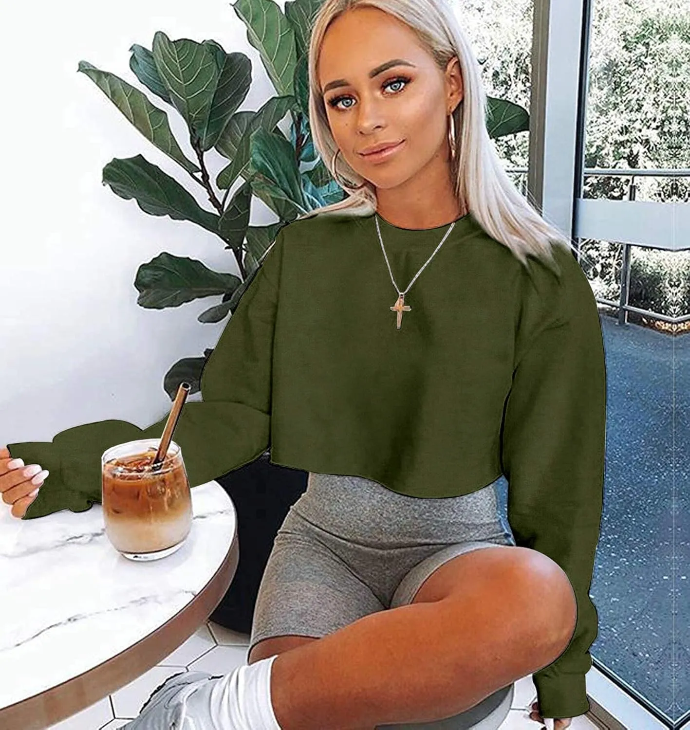 Kyerivs Casual Crop Sweatshirt for Women Crewneck Cropped Shirts Workout Long Sleeve Crop Tops
